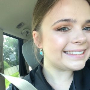Meet your Posher, Desiree